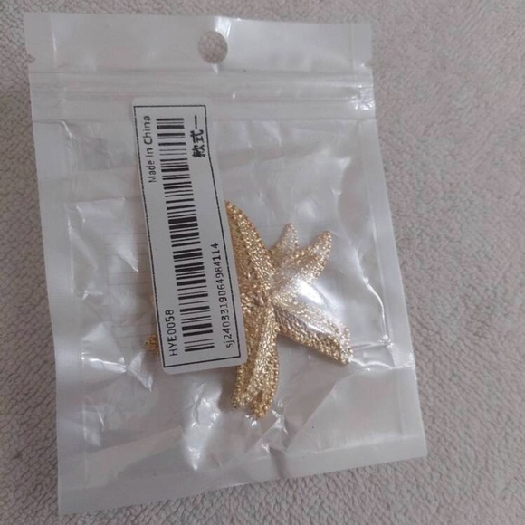 Starfish earrings - Picture 2 of 3